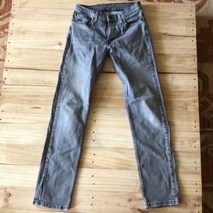 Men’s Levi’s slim fit jeans. Grey 30x32
